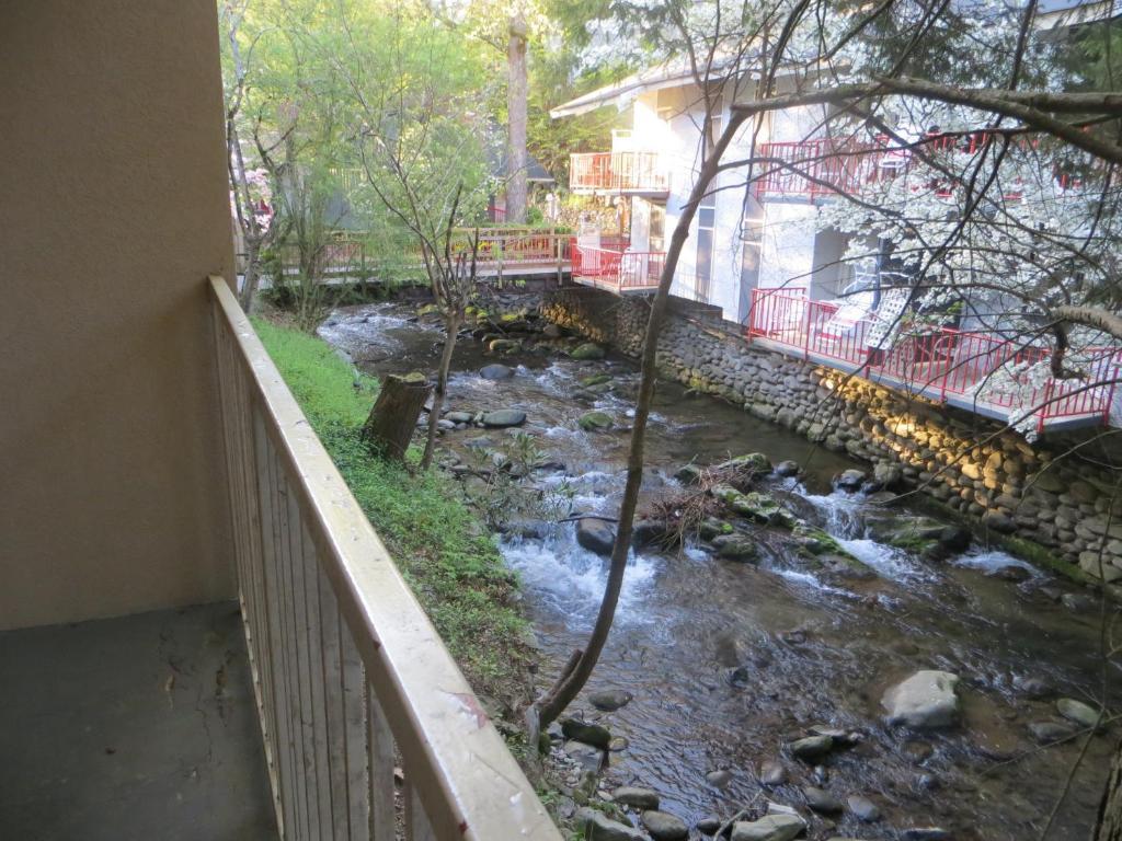 Terrace Inn On The Water Гатлінбург Номер фото